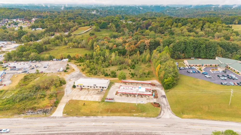 1112 New Highway 52 E Westmoreland, TN 37186