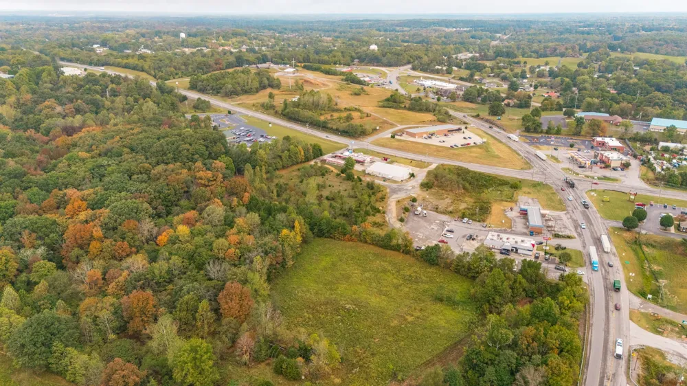 1112 New Highway 52 E Westmoreland, TN 37186