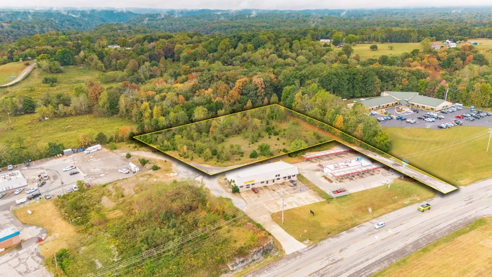 1112 New Highway 52 E Westmoreland, TN 37186