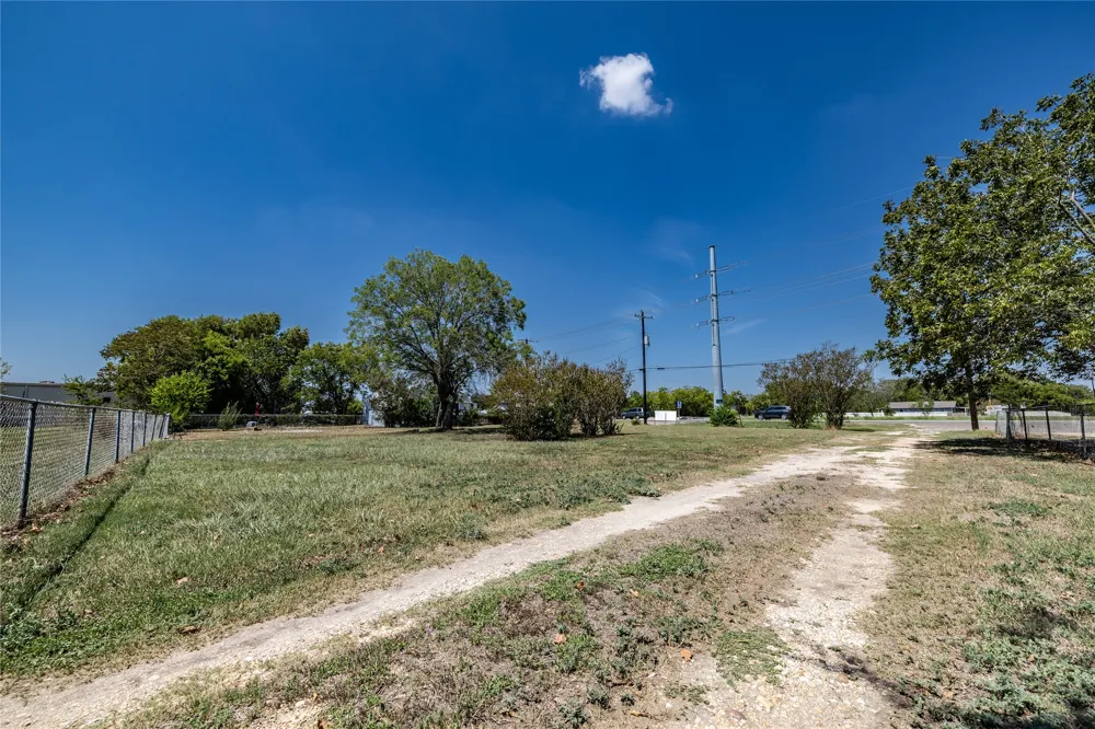 300 Blackjack Street Lockhart, TX 78644