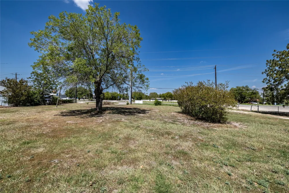 300 Blackjack Street Lockhart, TX 78644