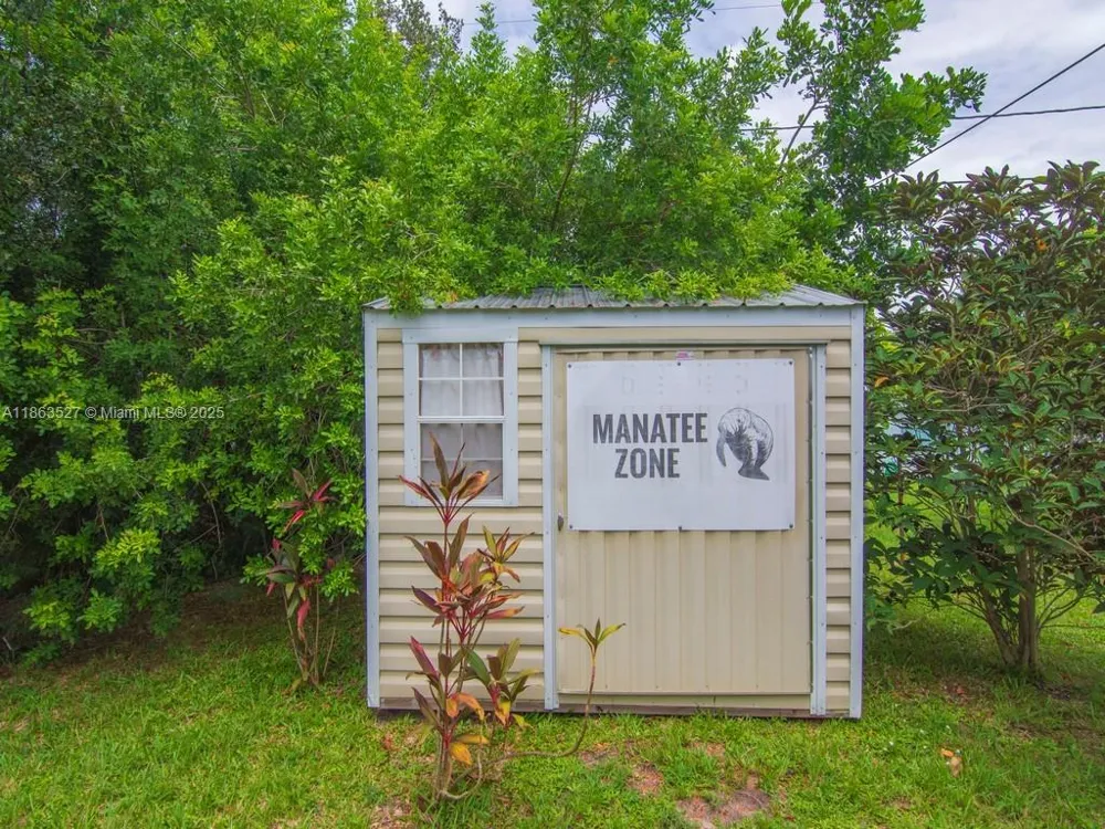 1650 5 Ave Vero Beach, FL 32960