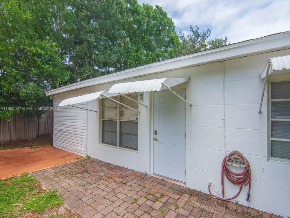 1650 5 Ave Vero Beach, FL 32960