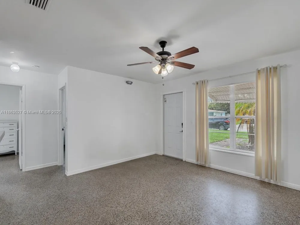 1650 5 Ave Vero Beach, FL 32960