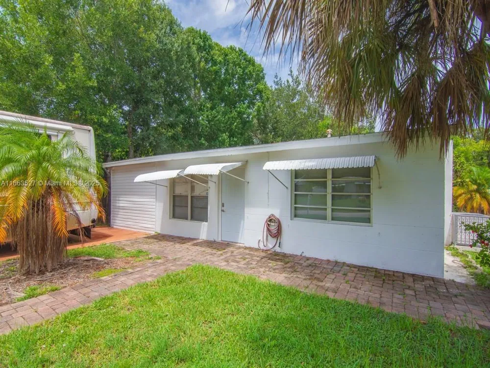 1650 5 Ave Vero Beach, FL 32960