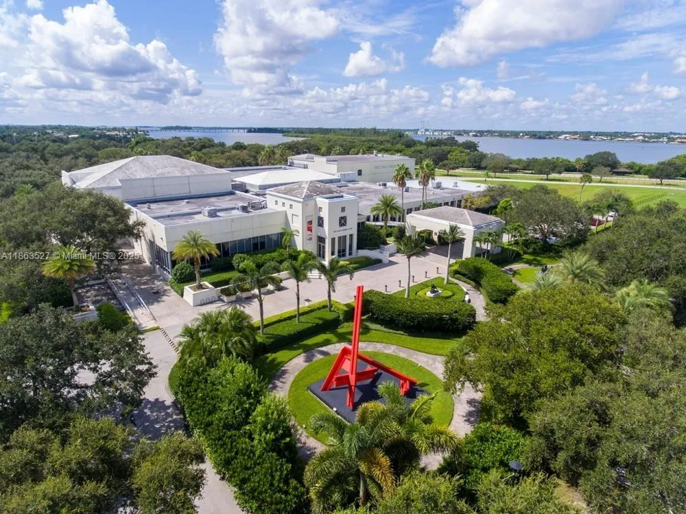 1650 5 Ave Vero Beach, FL 32960