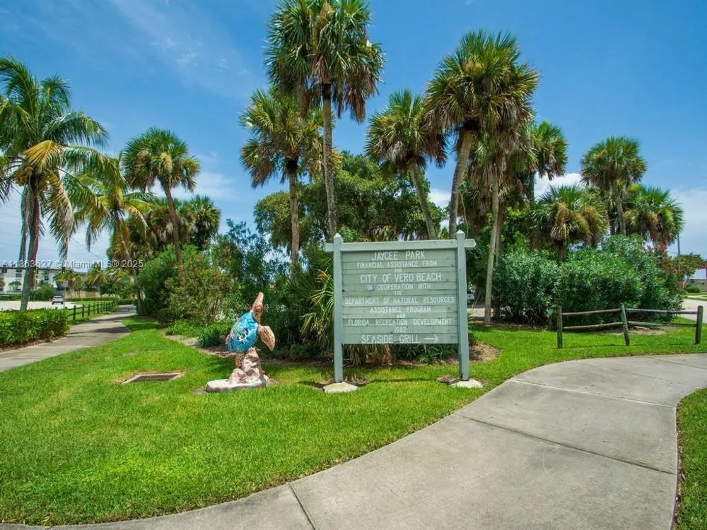 1650 5 Ave Vero Beach, FL 32960