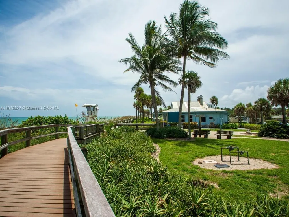 1650 5 Ave Vero Beach, FL 32960