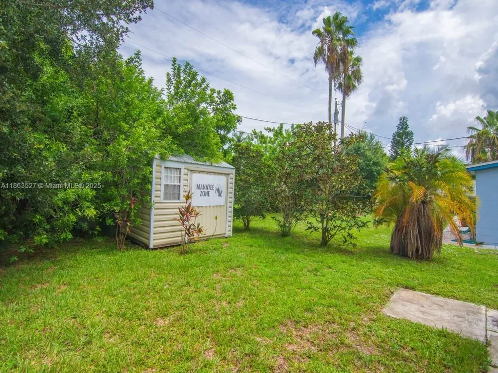 1650 5 Ave Vero Beach, FL 32960