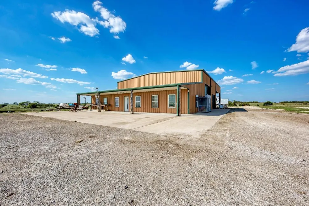 1155 County Road 304 Oglesby, TX 76561