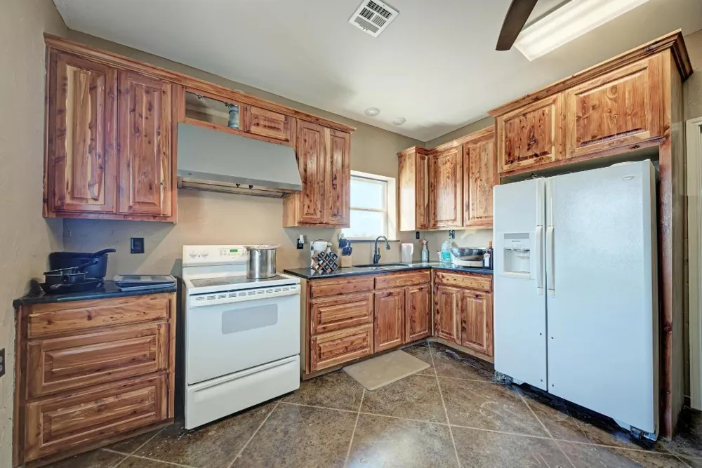 1155 County Road 304 Oglesby, TX 76561