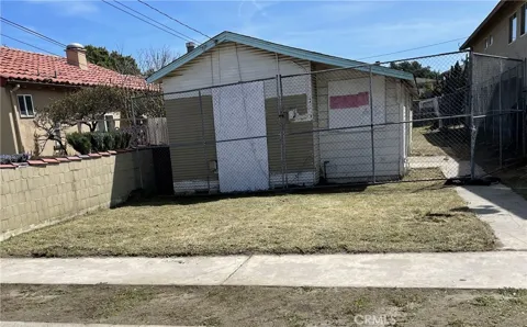 717 Oak Avenue