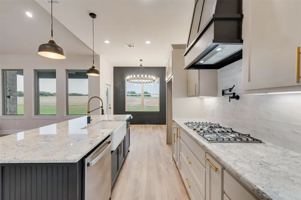 73 Dove Landing Road Valley View, TX 76272