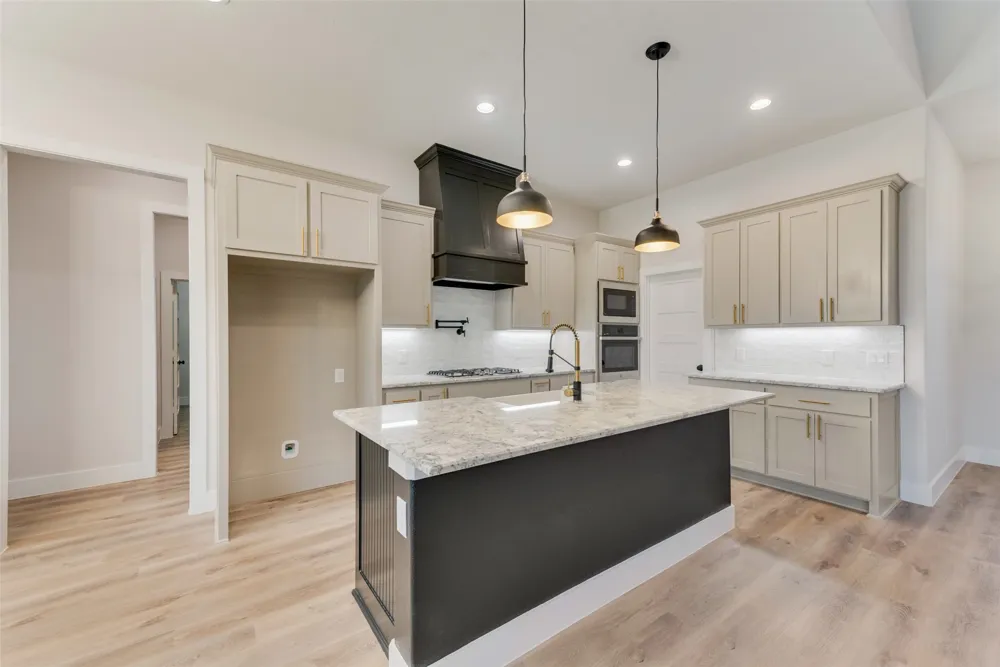 73 Dove Landing Road Valley View, TX 76272