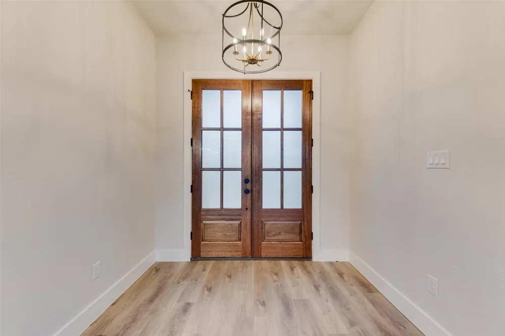 73 Dove Landing Road Valley View, TX 76272