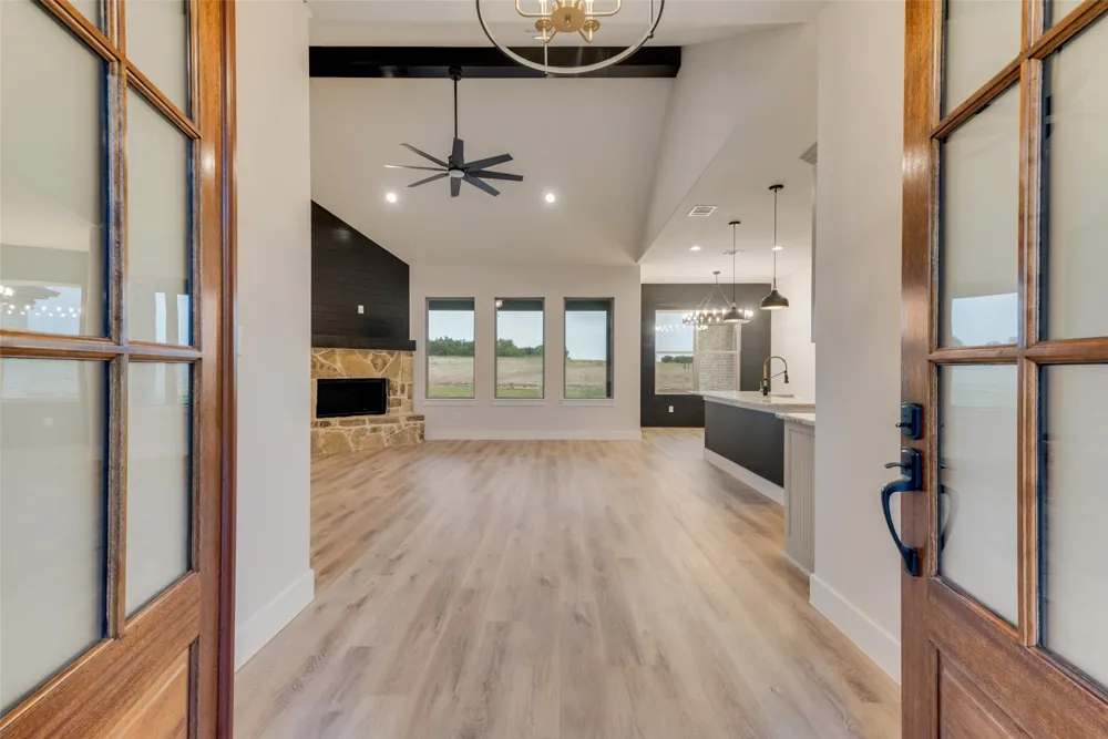 73 Dove Landing Road Valley View, TX 76272