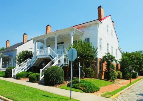 429 Walker Street