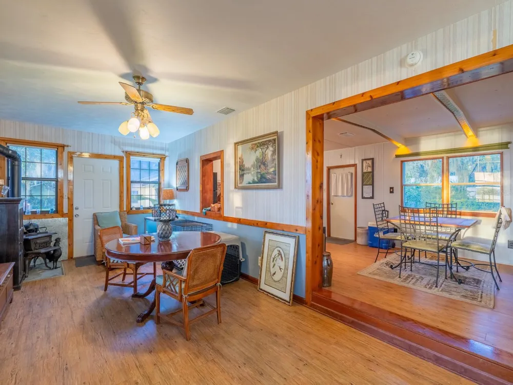 25212 E HIGHWAY 316 Salt Springs, FL 32134