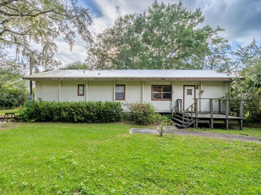 25212 E HIGHWAY 316 Salt Springs, FL 32134