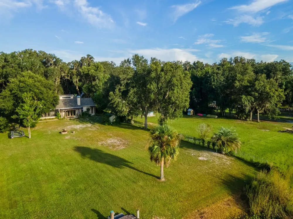 25212 E HIGHWAY 316 Salt Springs, FL 32134
