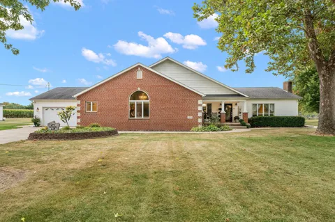 1705 E Lake Kenoyer Road