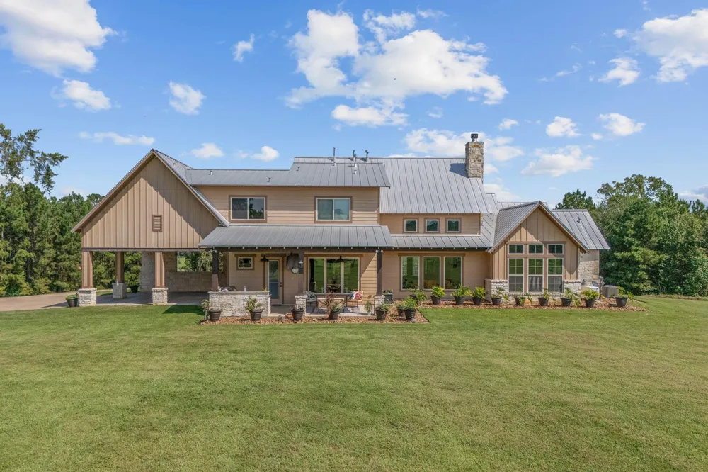 8800 State Highway 150 W Coldspring, TX 77331