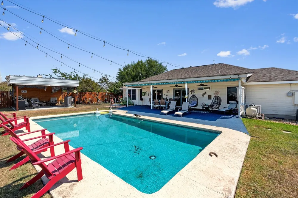 8010 County Road 110 Road Round Rock, TX 78665