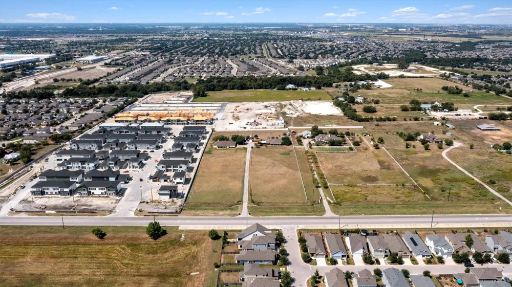 8000 County Road 110 Road Round Rock, TX 78665