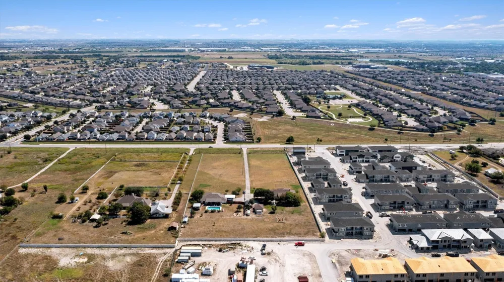 8000 County Road 110 Road Round Rock, TX 78665