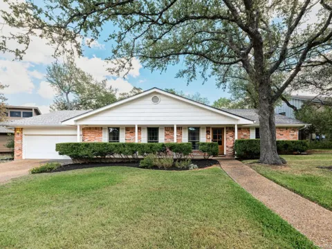 7601 Parkview Circle