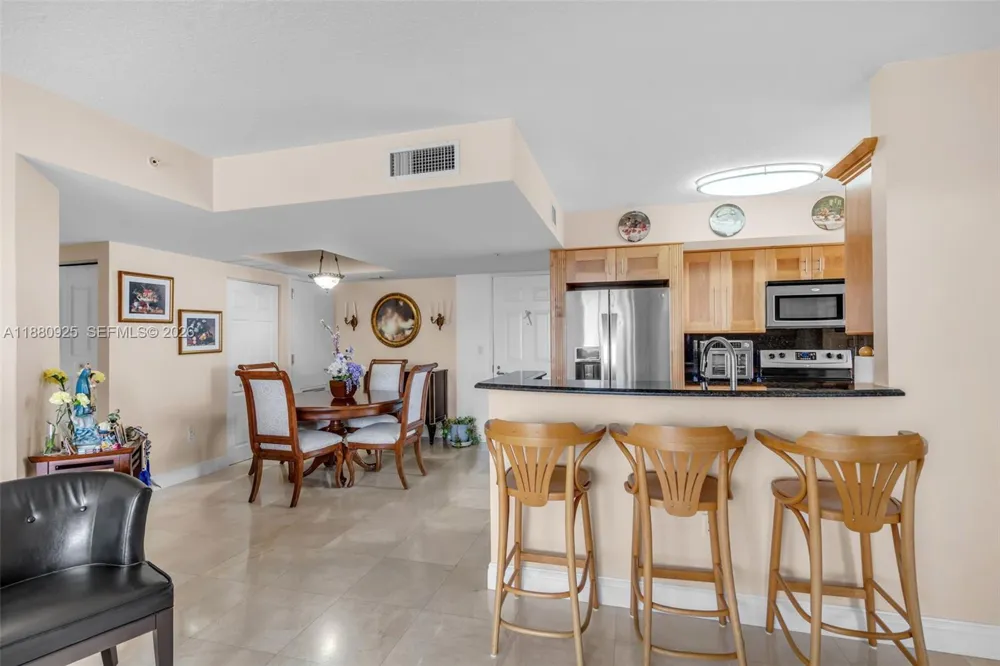 3232 SW 22nd Ter #801 Miami, FL 33145
