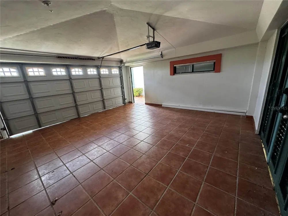 Ave. Hacienda Margarita URB. HACIENDA MARGARITA #8 Luquillo, PR 00773