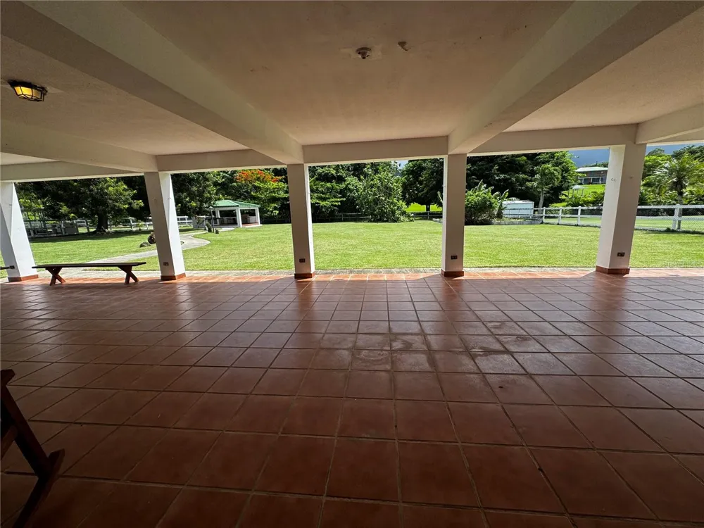 Ave. Hacienda Margarita URB. HACIENDA MARGARITA #8 Luquillo, PR 00773