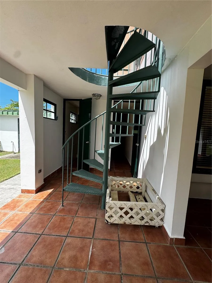 Ave. Hacienda Margarita URB. HACIENDA MARGARITA #8 Luquillo, PR 00773