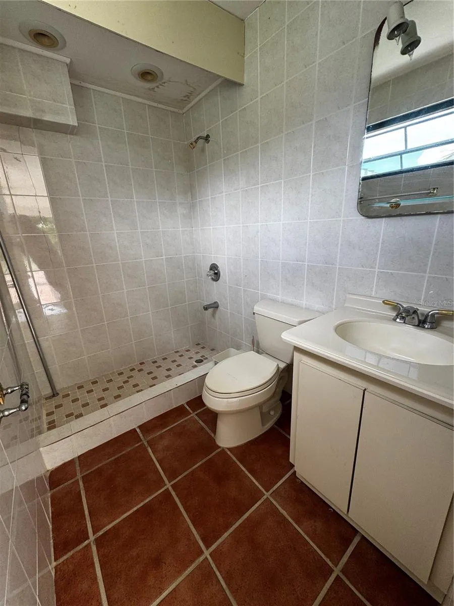 Ave. Hacienda Margarita URB. HACIENDA MARGARITA #8 Luquillo, PR 00773