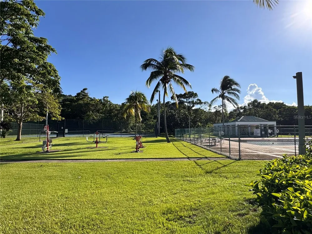 Ave. Hacienda Margarita URB. HACIENDA MARGARITA #8 Luquillo, PR 00773