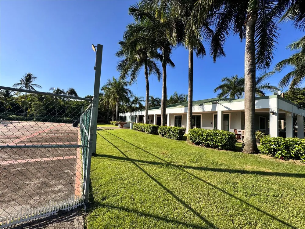 Ave. Hacienda Margarita URB. HACIENDA MARGARITA #8 Luquillo, PR 00773