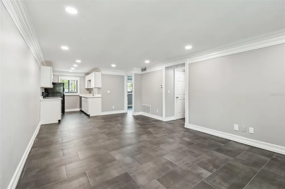 2942 W BAY DRIVE #2 Belleair Bluffs, FL 33770