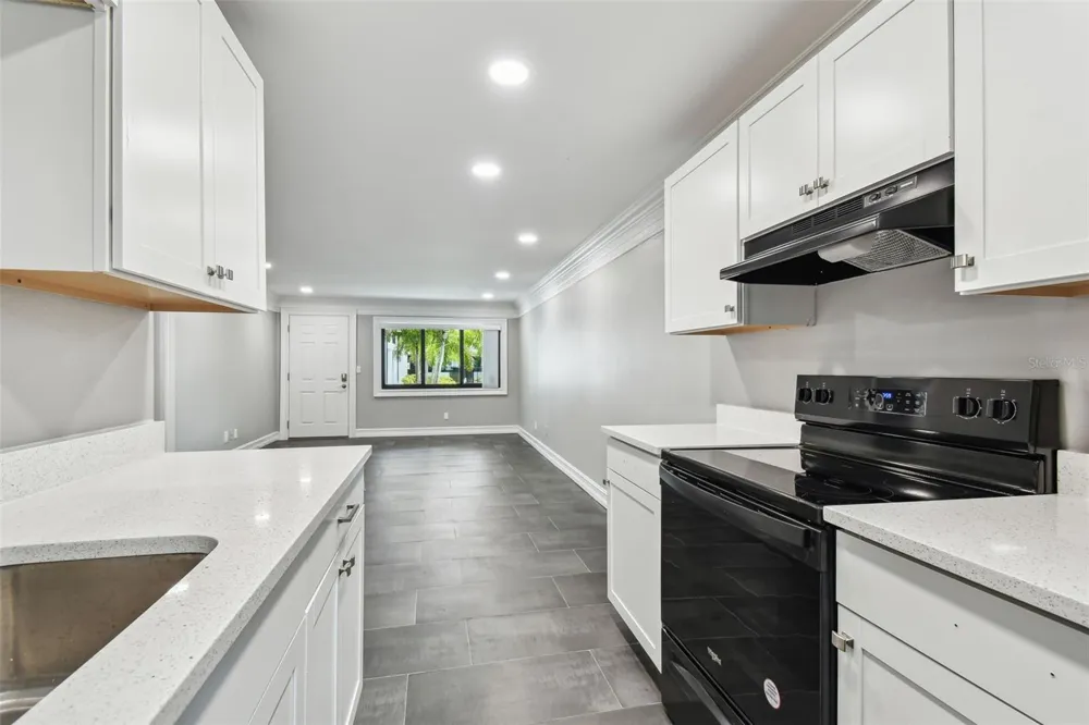 2942 W BAY DRIVE #2 Belleair Bluffs, FL 33770