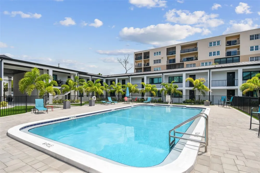 2942 W BAY DRIVE #2 Belleair Bluffs, FL 33770