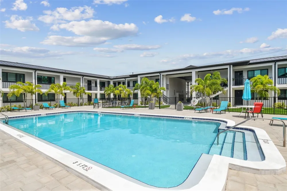 2942 W BAY DRIVE #2 Belleair Bluffs, FL 33770