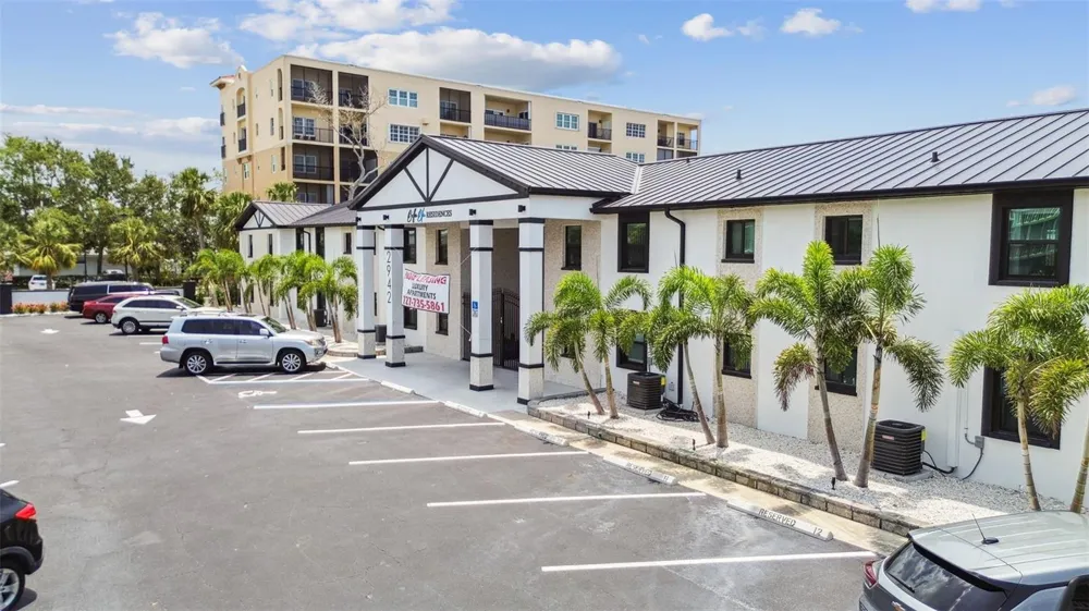 2942 W BAY DRIVE #2 Belleair Bluffs, FL 33770