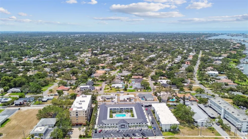 2942 W BAY DRIVE #2 Belleair Bluffs, FL 33770