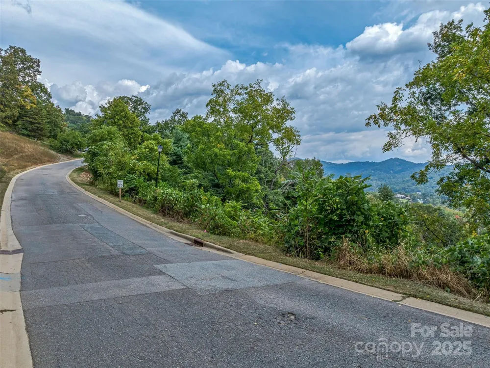 147 Senator Reynolds Road Asheville, NC 28804