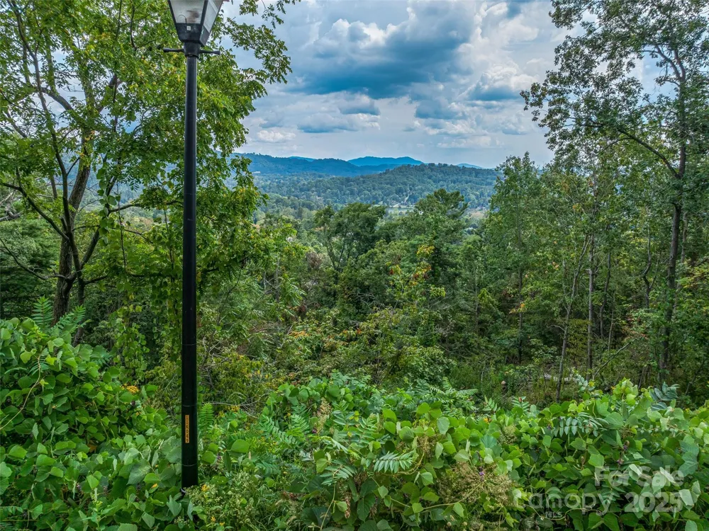 147 Senator Reynolds Road Asheville, NC 28804