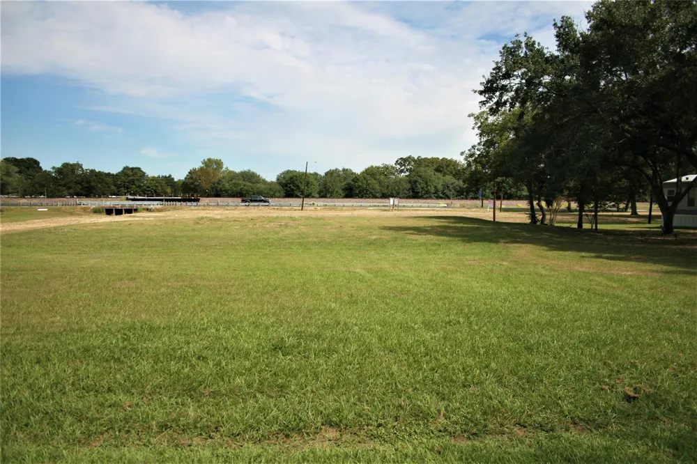 5815 Commerce Street Wallis, TX 77485