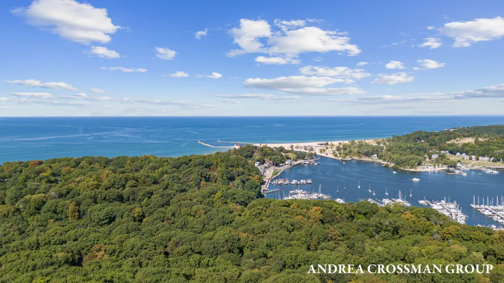 6621 Forest Beach Drive Holland, MI 49423