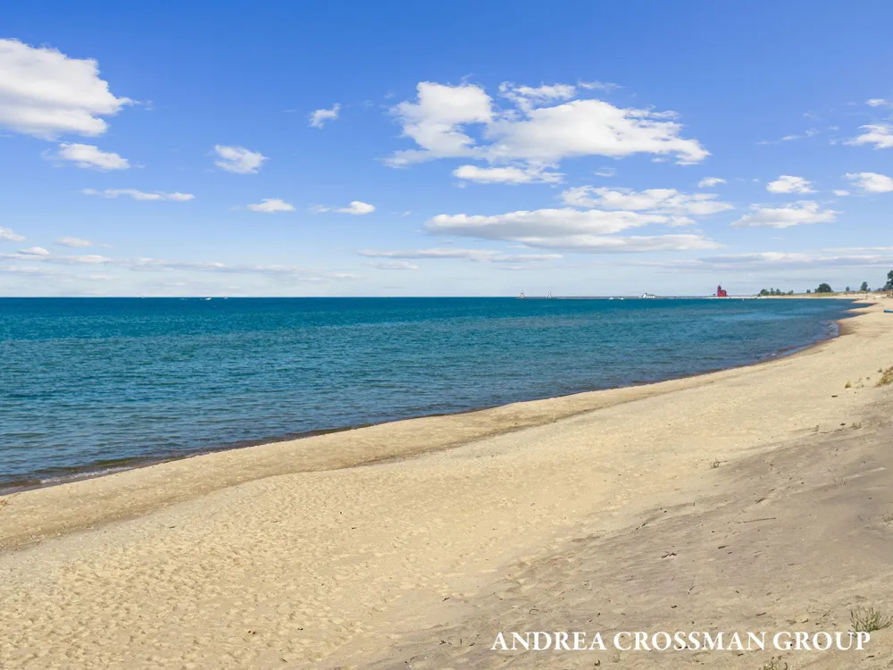 6621 Forest Beach Drive Holland, MI 49423