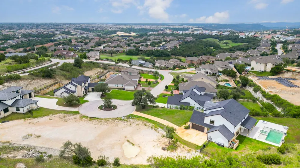 1605 Nokota Court Leander, TX 78641