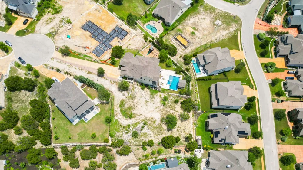 1605 Nokota Court Leander, TX 78641